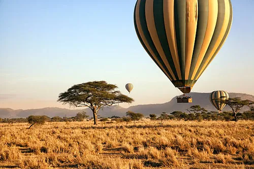 ballonfahrt-über-die-serengeti-tansania